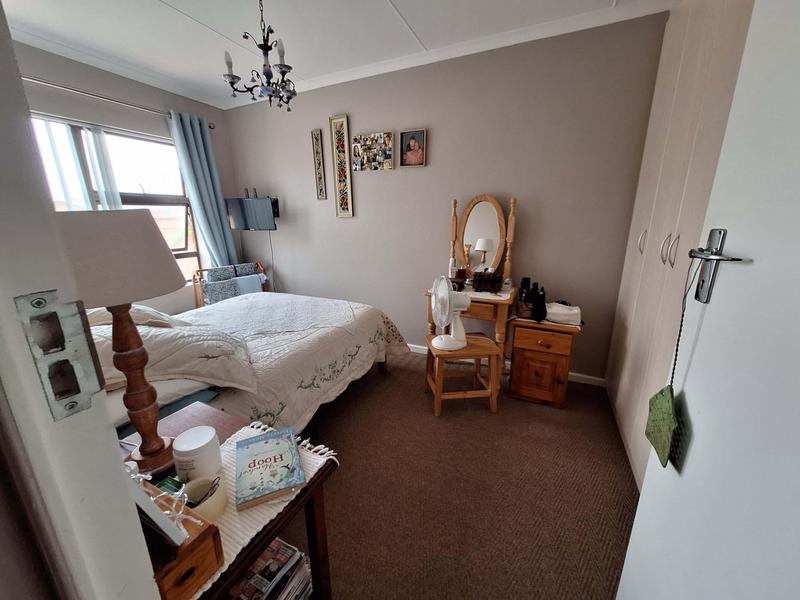 2 Bedroom Property for Sale in Menkenkop Western Cape